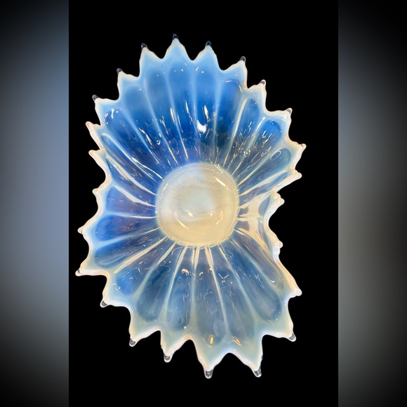 Fostoria Heirloom Opalescent Glass Mid-Century Modern Handkerchief Bowl - Picture 10 of 16